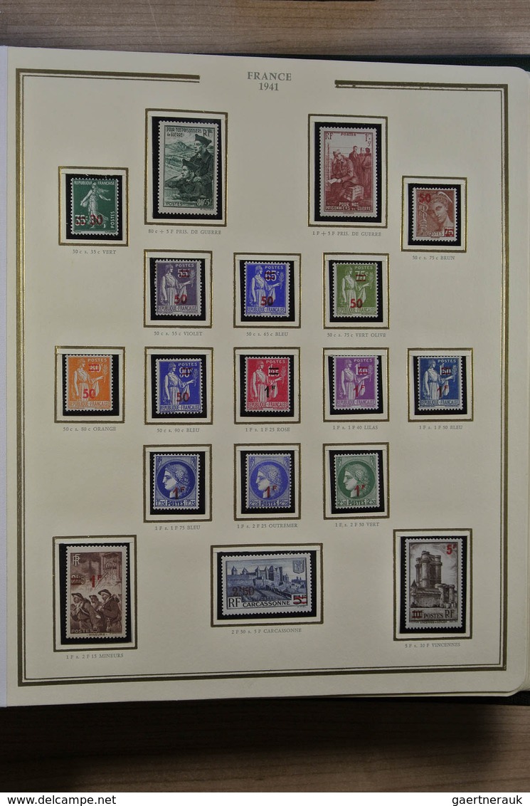 26419 Frankreich: 1900-1972. Well filled, MNH, mint hinged and used collection France 1900-1972 in 3 luxe