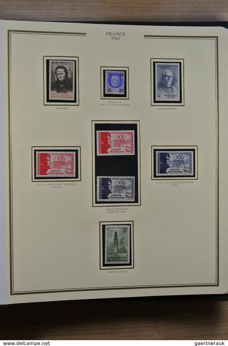 26419 Frankreich: 1900-1972. Well filled, MNH, mint hinged and used collection France 1900-1972 in 3 luxe