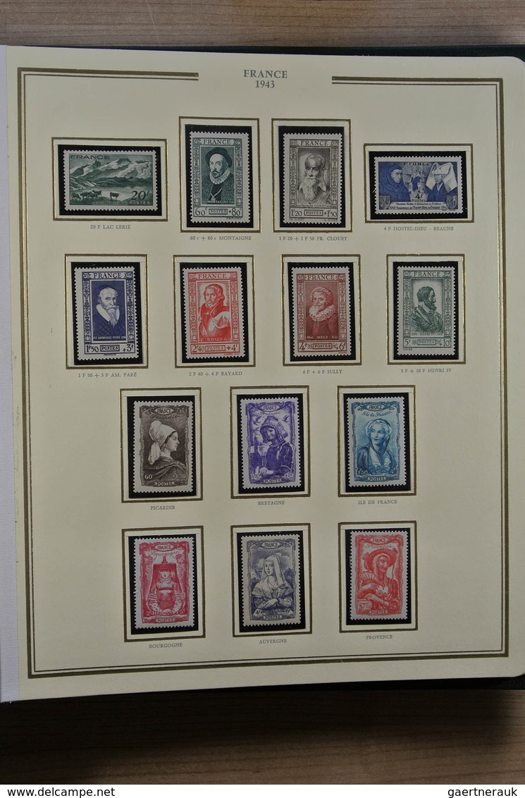 26419 Frankreich: 1900-1972. Well filled, MNH, mint hinged and used collection France 1900-1972 in 3 luxe