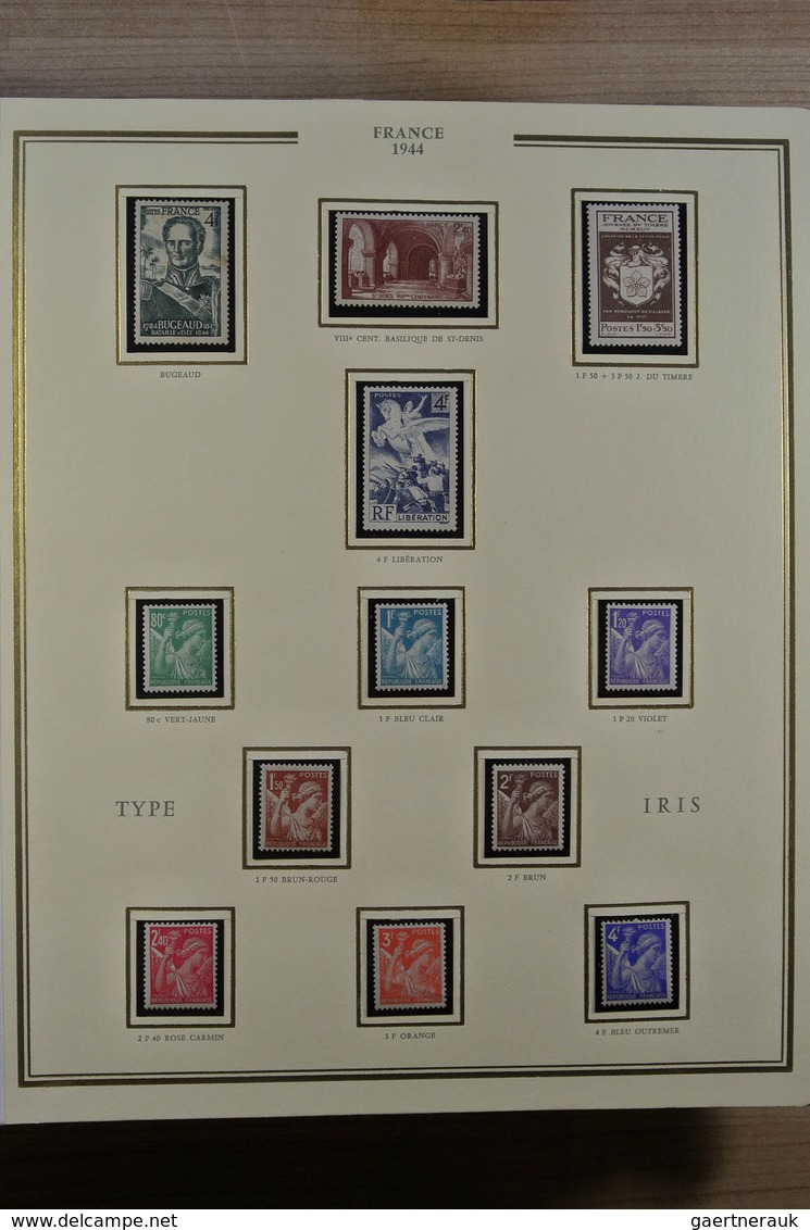 26419 Frankreich: 1900-1972. Well filled, MNH, mint hinged and used collection France 1900-1972 in 3 luxe