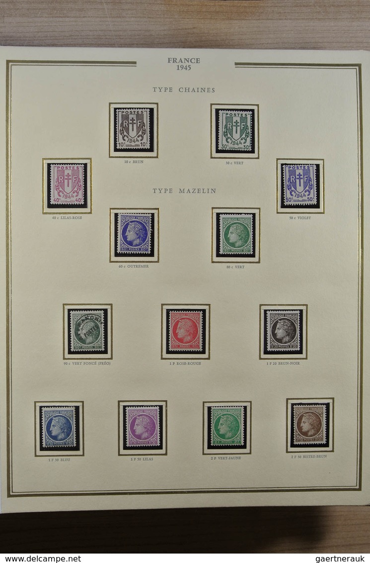 26419 Frankreich: 1900-1972. Well filled, MNH, mint hinged and used collection France 1900-1972 in 3 luxe