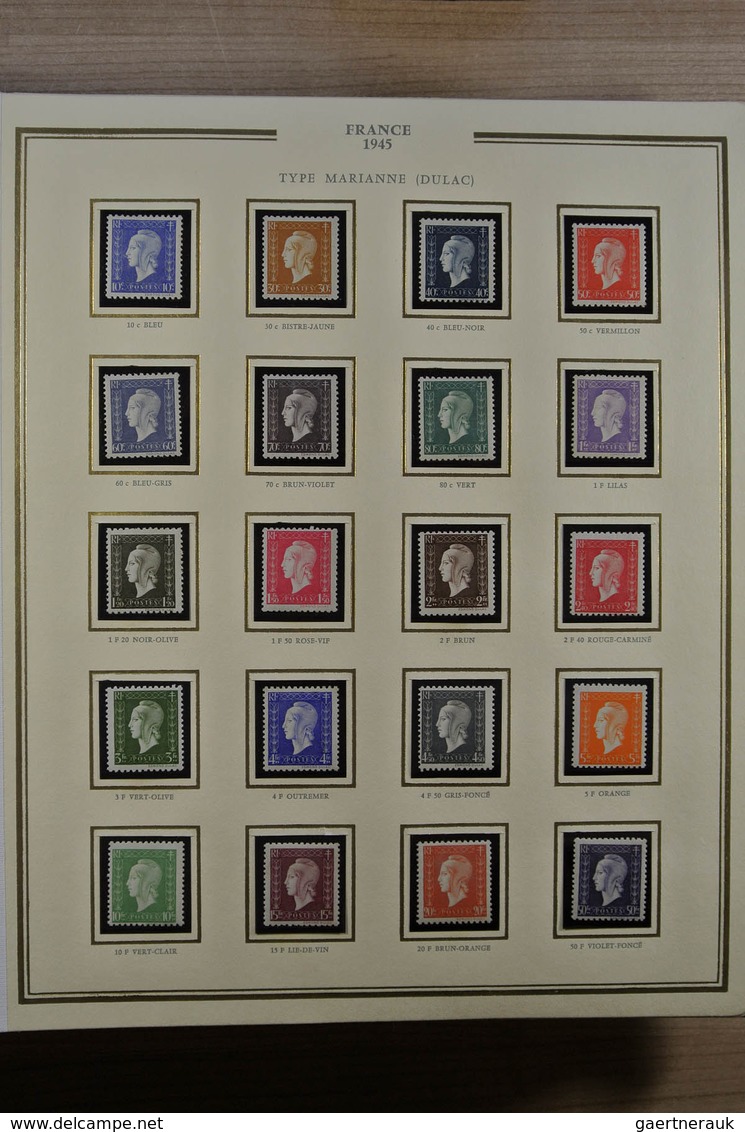 26419 Frankreich: 1900-1972. Well filled, MNH, mint hinged and used collection France 1900-1972 in 3 luxe