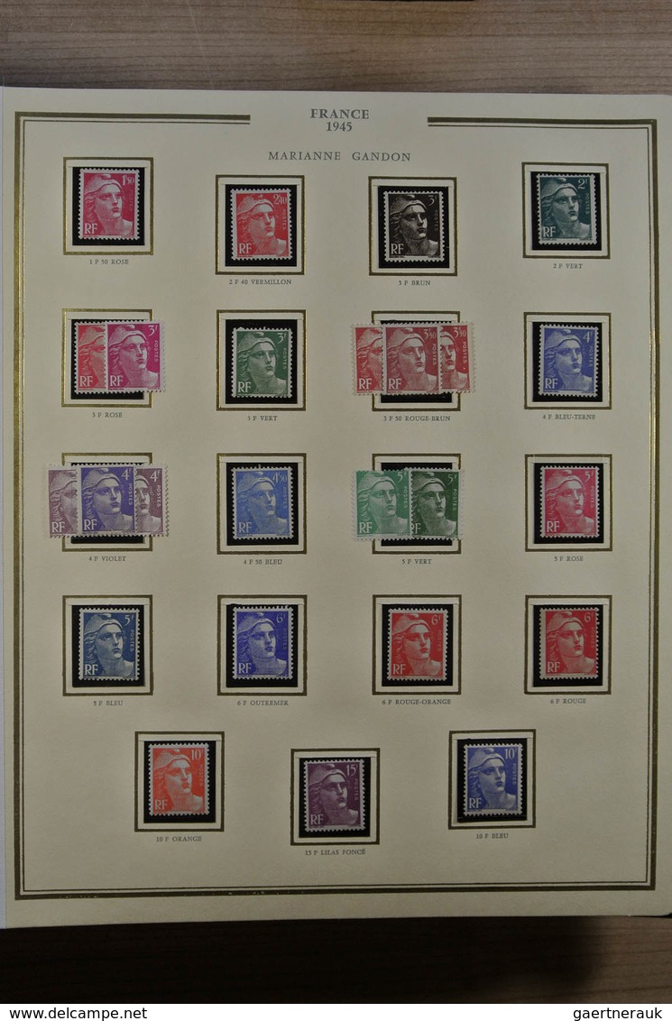 26419 Frankreich: 1900-1972. Well filled, MNH, mint hinged and used collection France 1900-1972 in 3 luxe