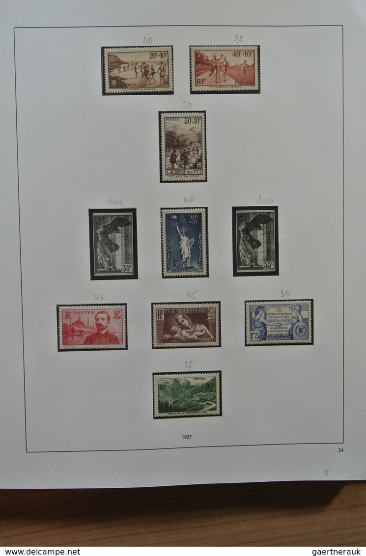 26422 Frankreich: 1900-1954. MNH and mint hinged collection France 1900-1954 in Safe album. Collection con