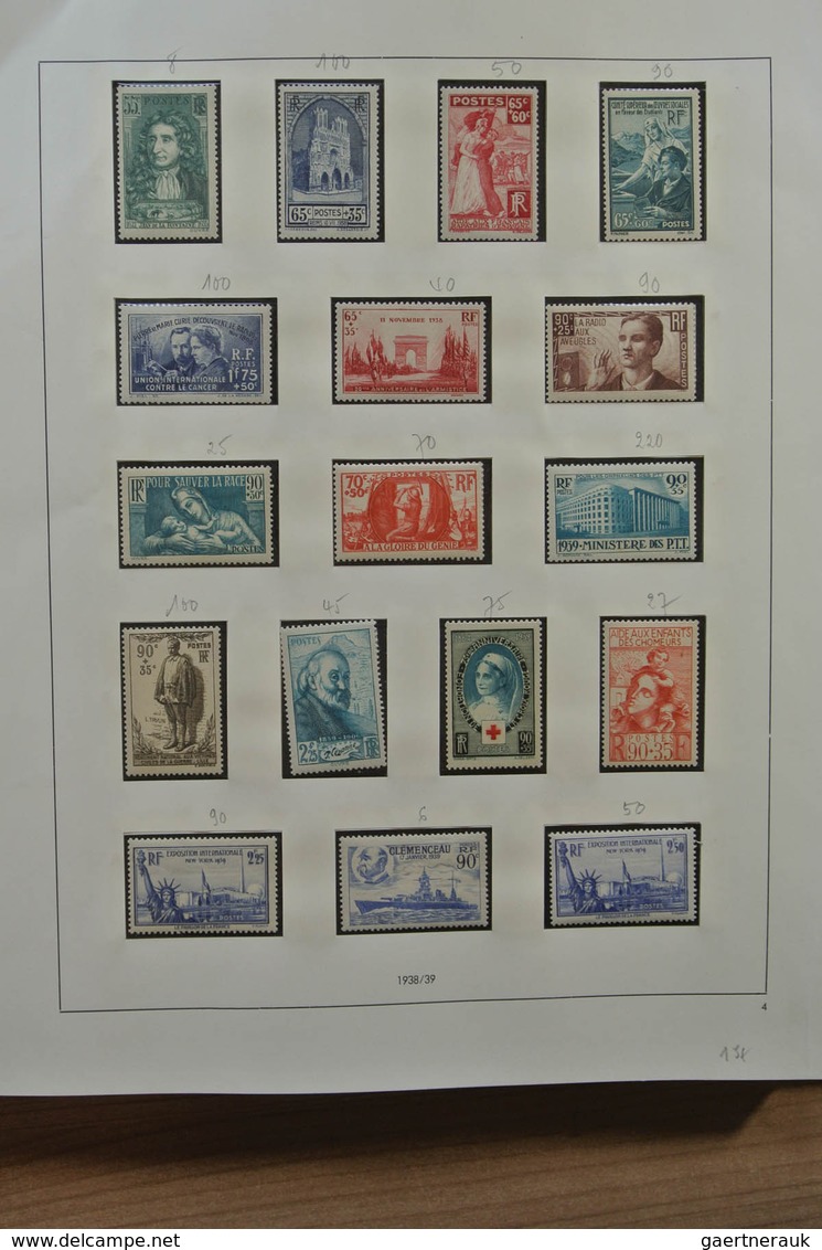 26422 Frankreich: 1900-1954. MNH and mint hinged collection France 1900-1954 in Safe album. Collection con