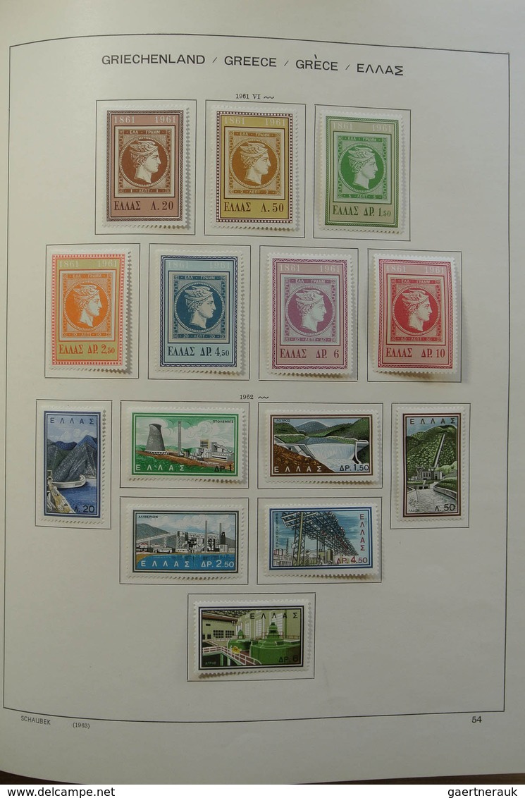 26581 Griechenland: 1872-1986. Nice, mint hinged and used collection Greece 1872-1986 in Schaubek album.