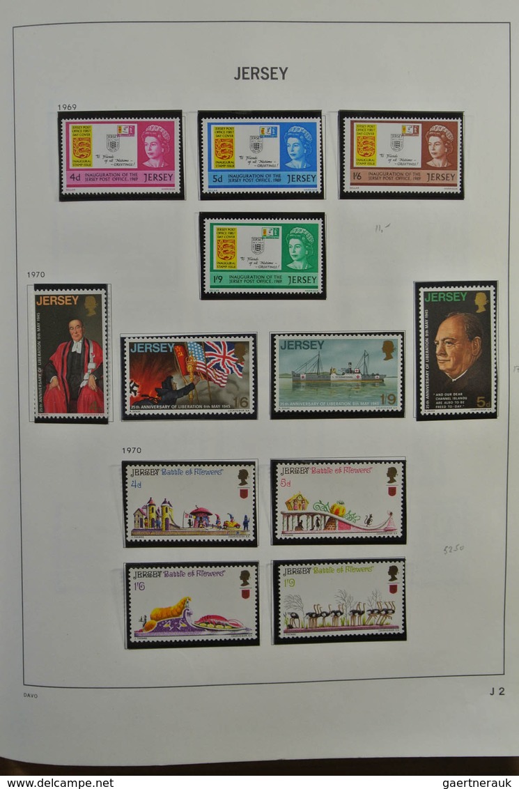 26756 Großbritannien - Kanalinseln: 1969-1992. Mostly MNH collection Channel Islands 1969-1992 in Davo alb