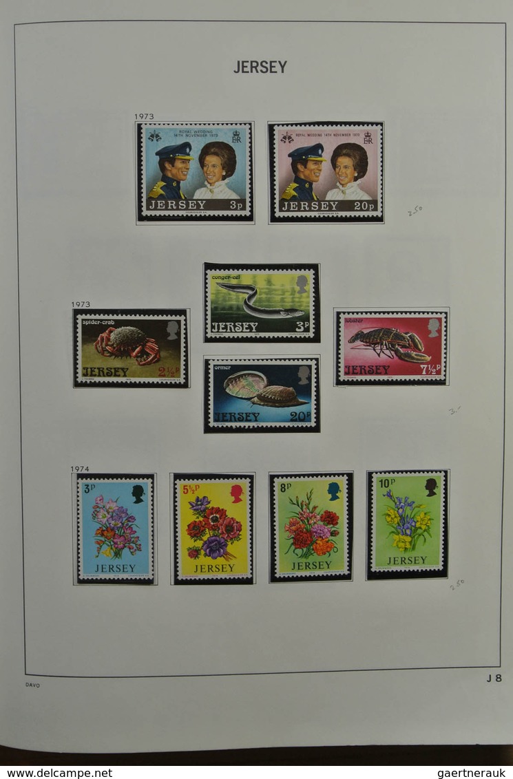 26756 Großbritannien - Kanalinseln: 1969-1992. Mostly MNH collection Channel Islands 1969-1992 in Davo alb