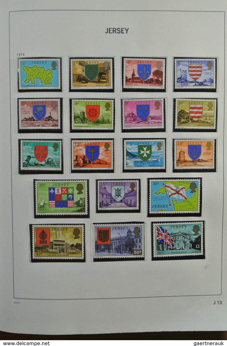 26756 Großbritannien - Kanalinseln: 1969-1992. Mostly MNH collection Channel Islands 1969-1992 in Davo alb