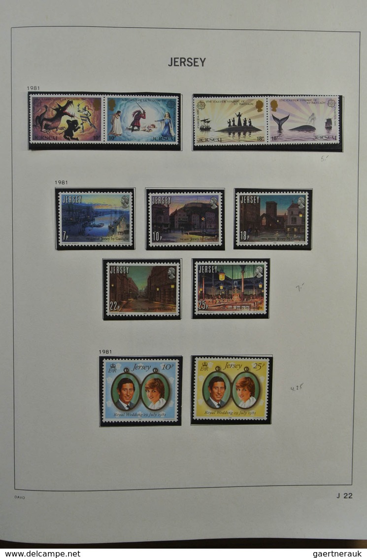 26756 Großbritannien - Kanalinseln: 1969-1992. Mostly MNH collection Channel Islands 1969-1992 in Davo alb