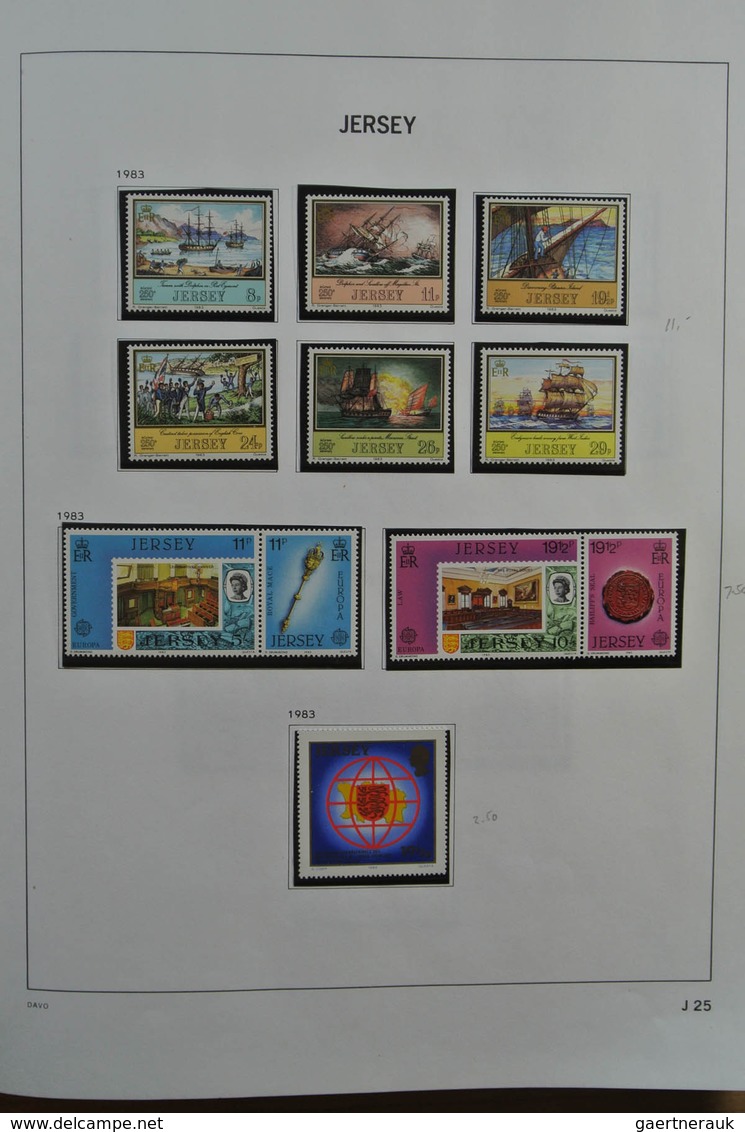 26756 Großbritannien - Kanalinseln: 1969-1992. Mostly MNH collection Channel Islands 1969-1992 in Davo alb