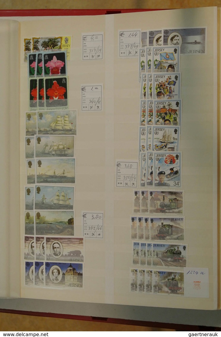 26771 Großbritannien - Jersey: 1969/2004: Wonderful mint never hinged lot/stock, mainly complete sets, she