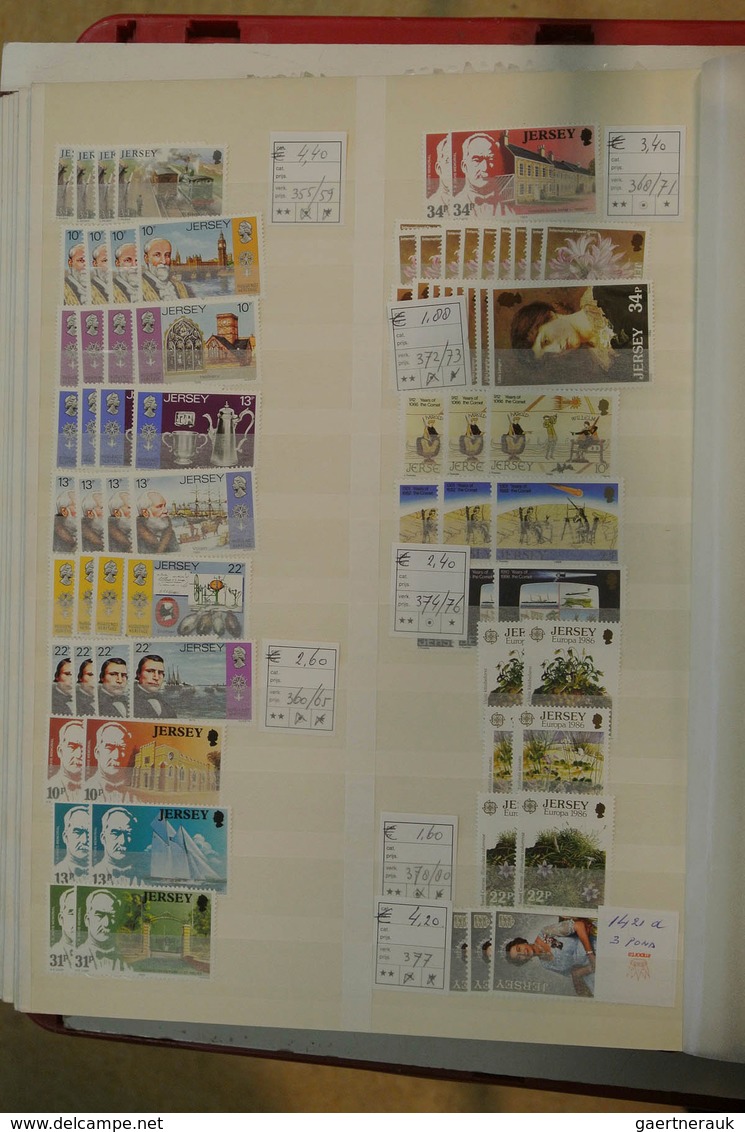 26771 Großbritannien - Jersey: 1969/2004: Wonderful mint never hinged lot/stock, mainly complete sets, she