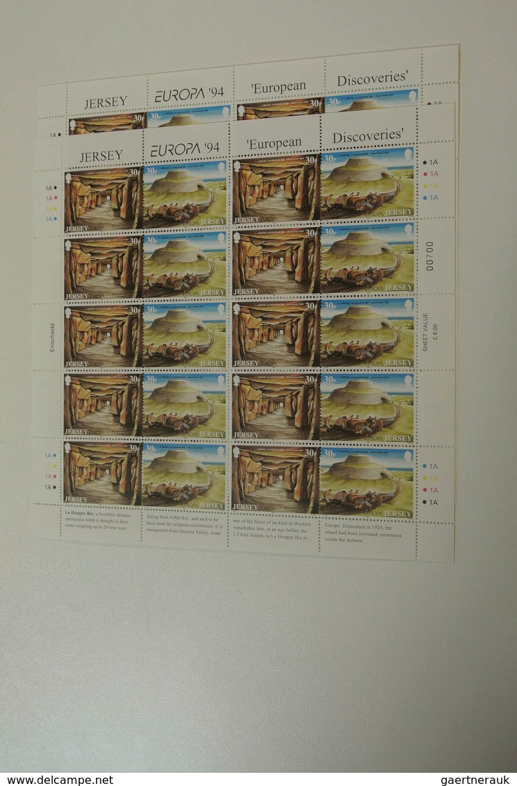 26771 Großbritannien - Jersey: 1969/2004: Wonderful mint never hinged lot/stock, mainly complete sets, she