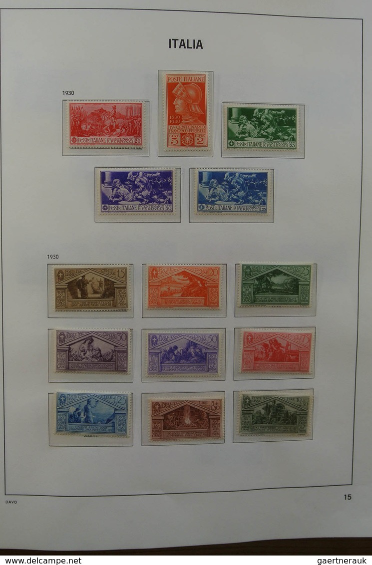 26928 Italien: 1861-1975. MNH, mint hinged and used collection Italy 1861-1975 in 2 Davo cristal albums an