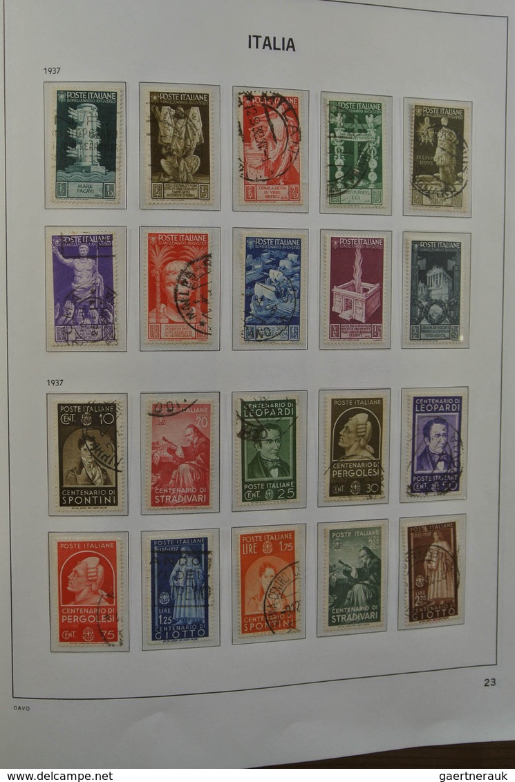 26928 Italien: 1861-1975. MNH, mint hinged and used collection Italy 1861-1975 in 2 Davo cristal albums an