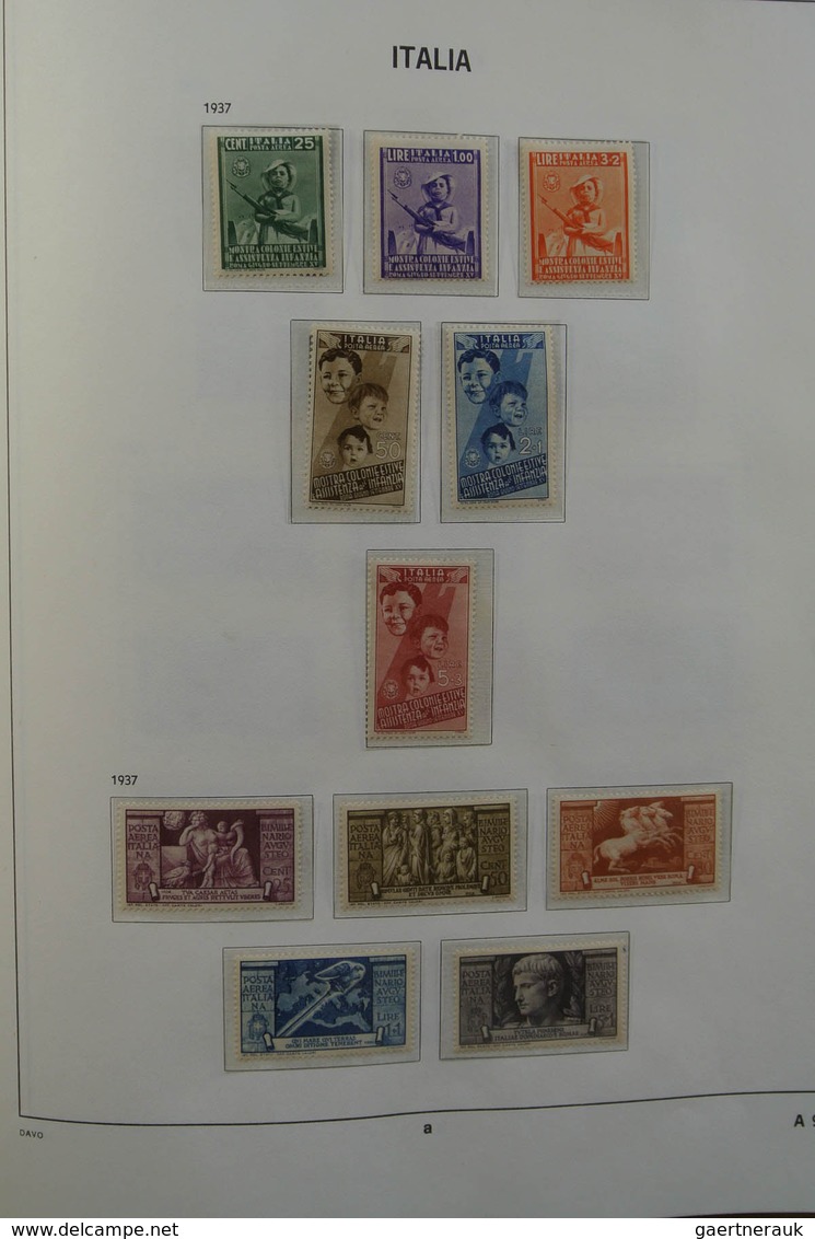 26928 Italien: 1861-1975. MNH, mint hinged and used collection Italy 1861-1975 in 2 Davo cristal albums an