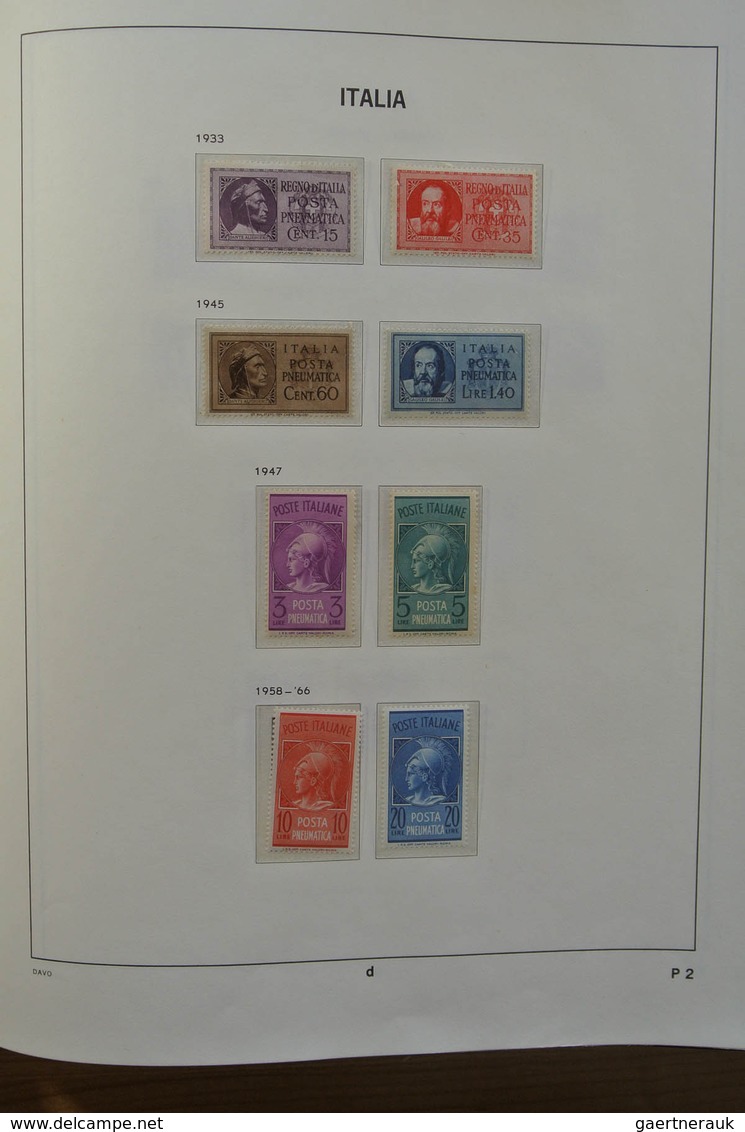 26928 Italien: 1861-1975. MNH, mint hinged and used collection Italy 1861-1975 in 2 Davo cristal albums an