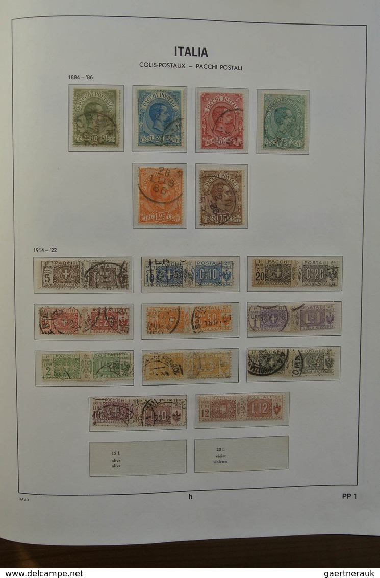 26928 Italien: 1861-1975. MNH, mint hinged and used collection Italy 1861-1975 in 2 Davo cristal albums an