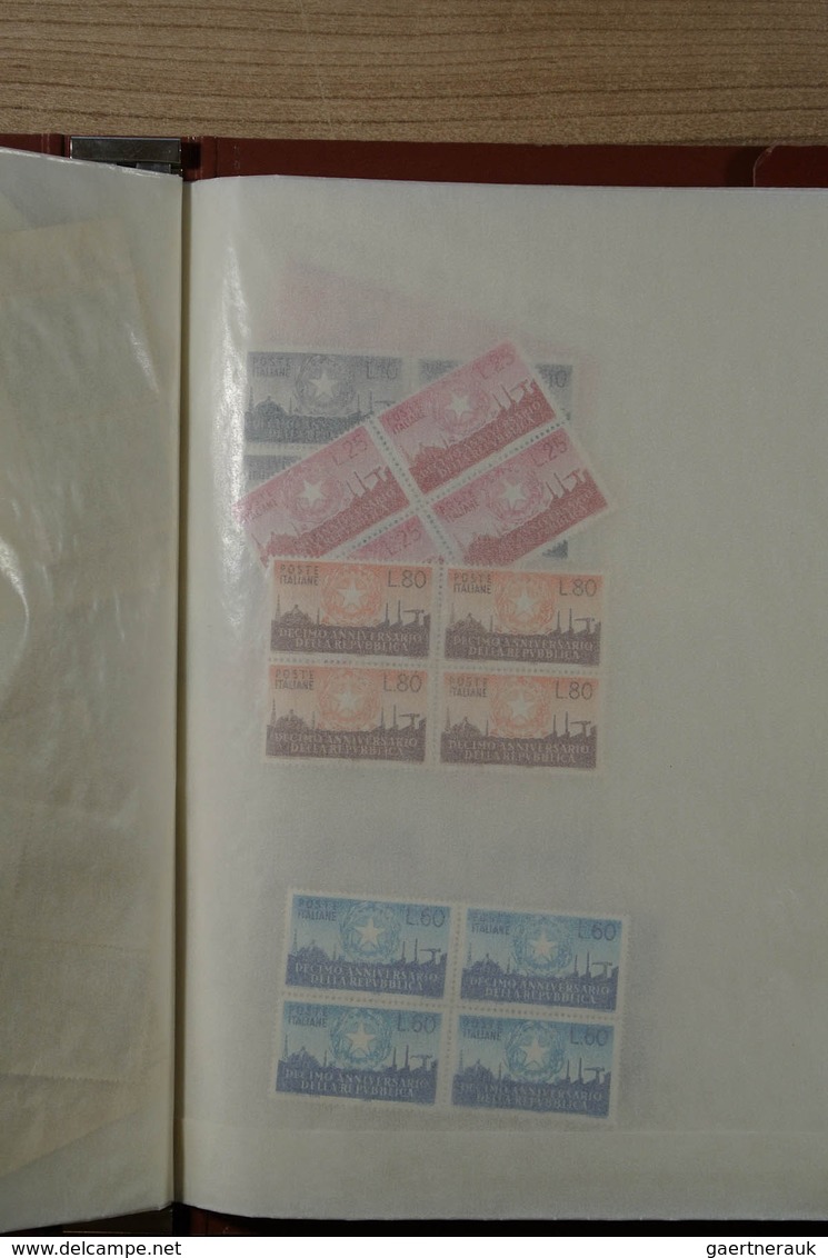 26947 Italien: 1863/1980: Wonderful and very unusual mint never hinged collection in blocs of 4, form the