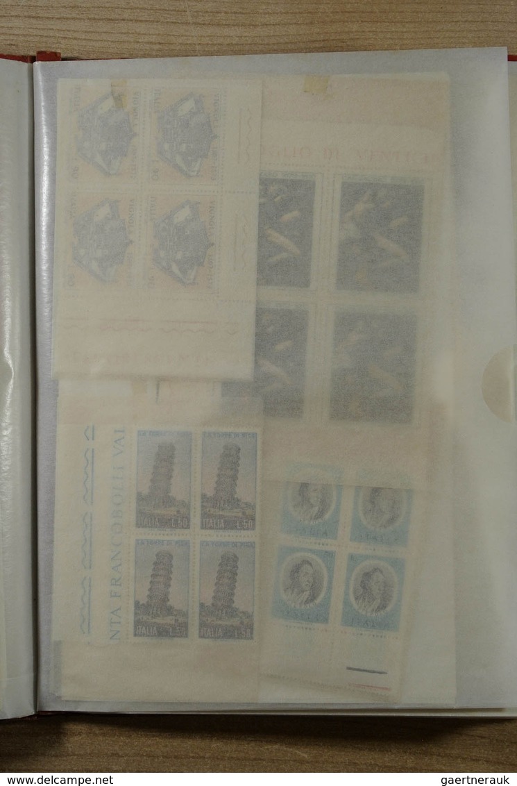 26947 Italien: 1863/1980: Wonderful and very unusual mint never hinged collection in blocs of 4, form the