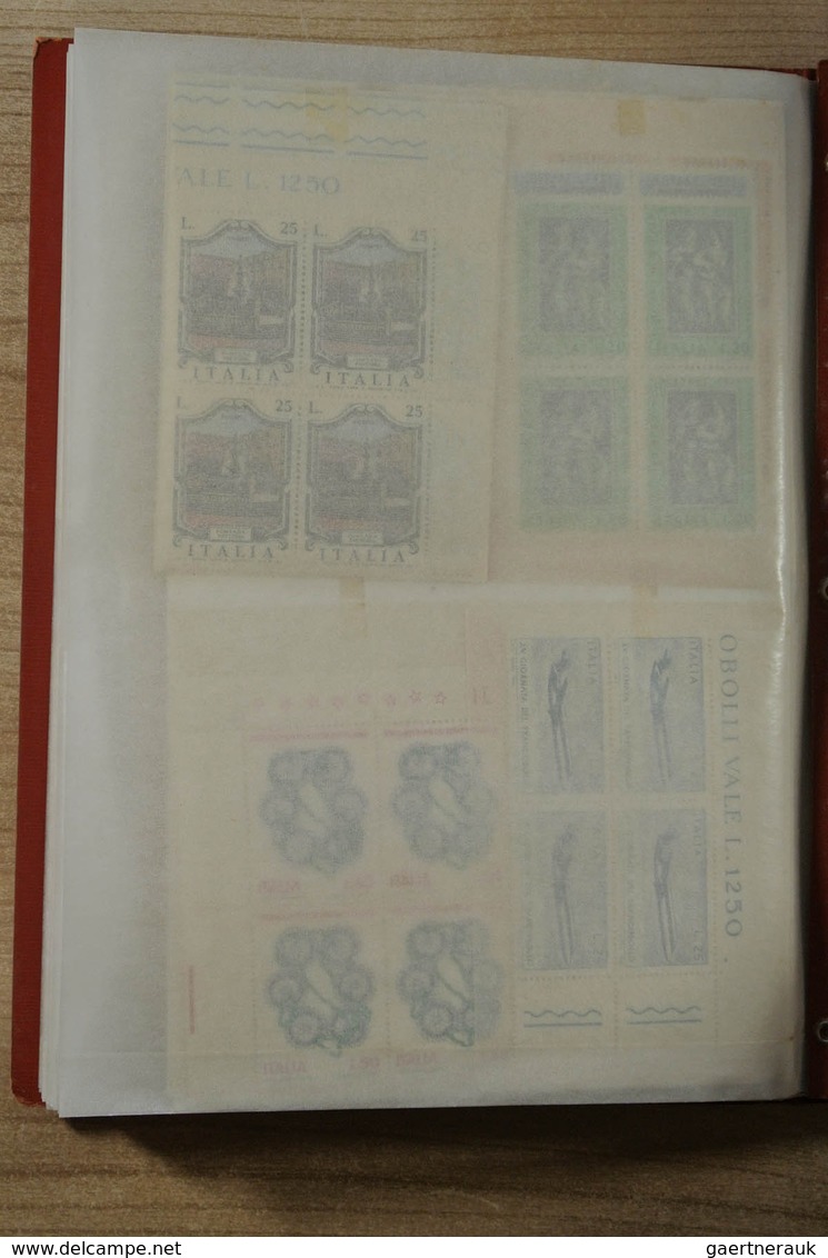 26947 Italien: 1863/1980: Wonderful and very unusual mint never hinged collection in blocs of 4, form the