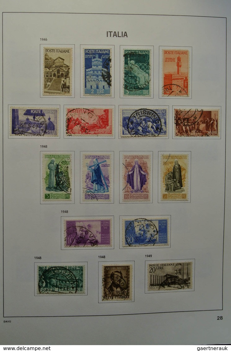 26951 Italien: 1863-2004. Nicely filled, mostly used collection Italy 1863-2004 in 2 Davo albums. Collecti