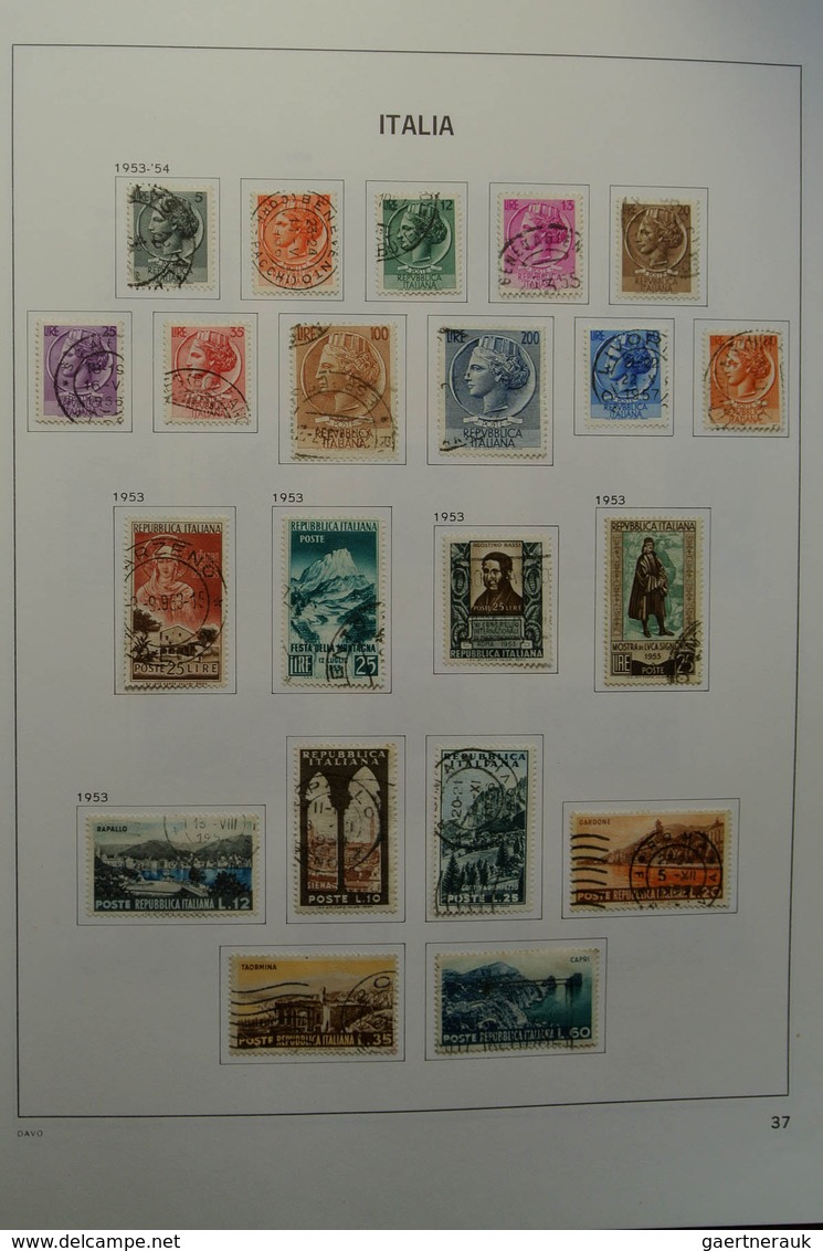 26951 Italien: 1863-2004. Nicely filled, mostly used collection Italy 1863-2004 in 2 Davo albums. Collecti