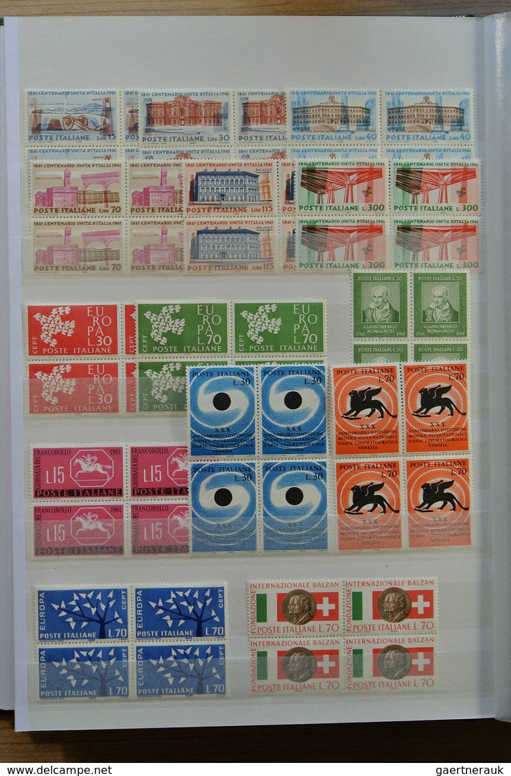 26986 Italien: 1926-1979. Wonderful Mint Never Hinged Collection, In Beautiful Condition, All Collected In - Marcophilie