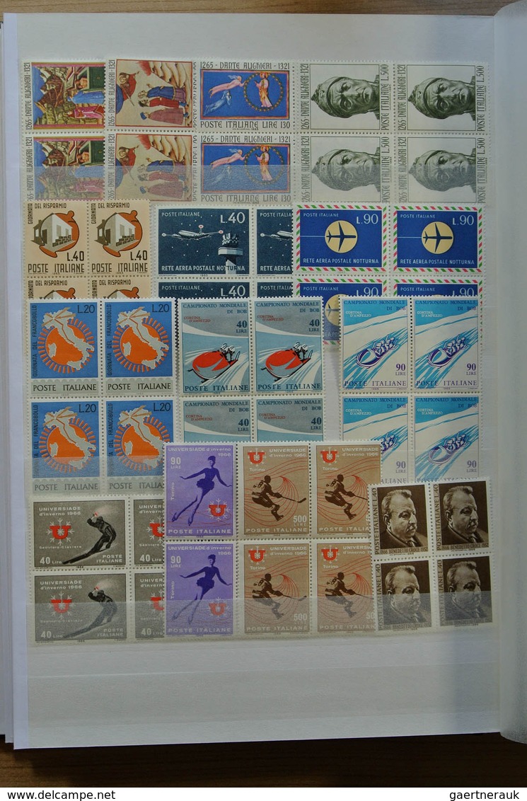 26986 Italien: 1926-1979. Wonderful mint never hinged collection, in beautiful condition, all collected in