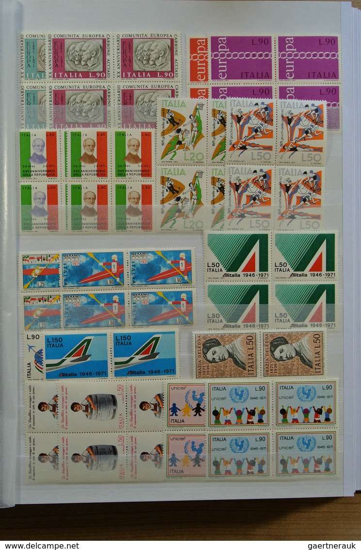 26986 Italien: 1926-1979. Wonderful mint never hinged collection, in beautiful condition, all collected in