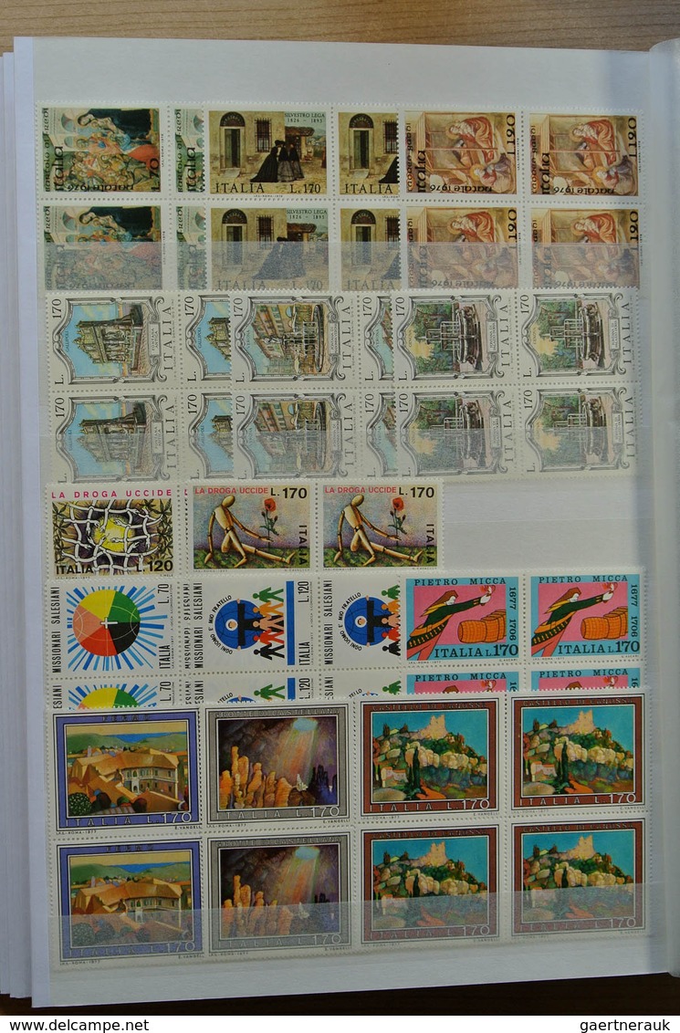 26986 Italien: 1926-1979. Wonderful mint never hinged collection, in beautiful condition, all collected in