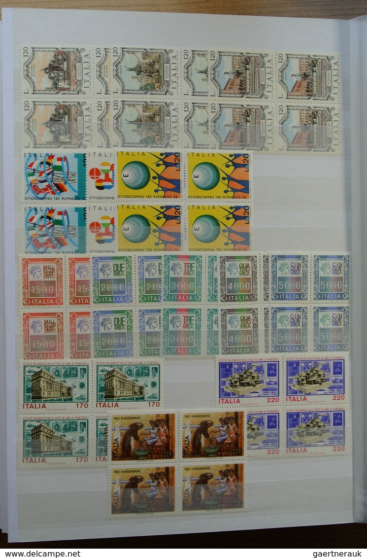 26986 Italien: 1926-1979. Wonderful mint never hinged collection, in beautiful condition, all collected in