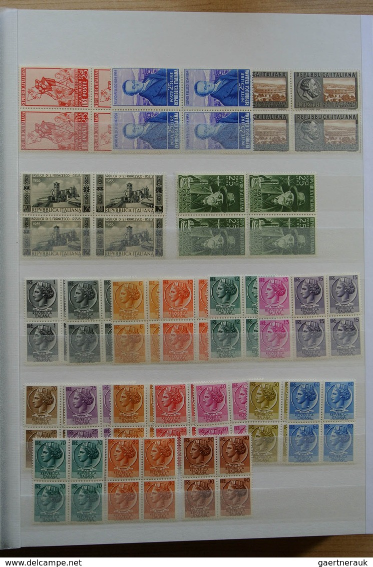 26986 Italien: 1926-1979. Wonderful mint never hinged collection, in beautiful condition, all collected in