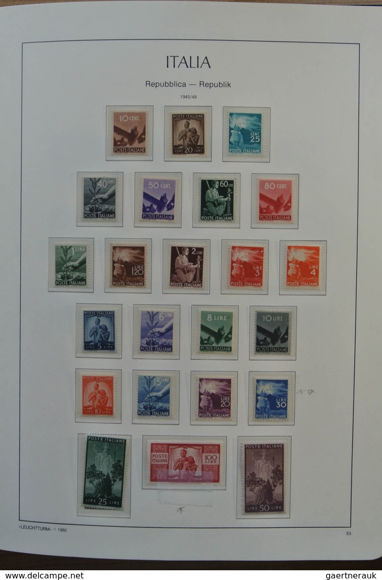 27005 Italien: 1945-1999. Almost Complete, Mostly MNH (few Older Stamps Hinged) Collection Italy 1945-1999 - Marcophilie