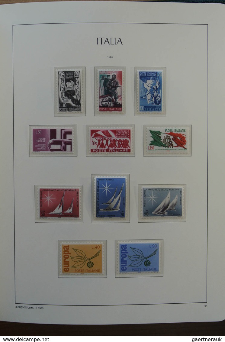 27005 Italien: 1945-1999. Almost complete, mostly MNH (few older stamps hinged) collection Italy 1945-1999