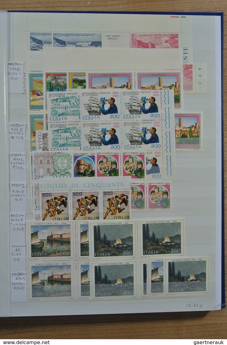 27013 Italien: 1950-1986. Extensive MNH engros lot Italy 1950-1986 in 2 stockbooks, inlcluding better issu