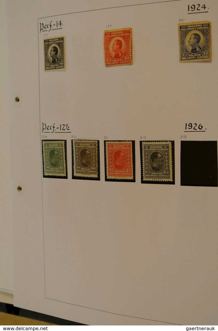 27056 Jugoslawien: 1918/80: MNH, mint hinged and used collection Yugoslavia 1918-1980 on blanc pages in or