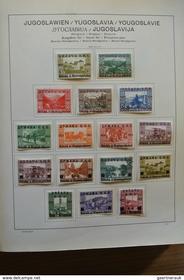 27060 Jugoslawien: 1918-1977. Well Filled, Mint Hinged And Used Collection Yugoslavia 1918-1977 In Schaube - Lettres & Documents