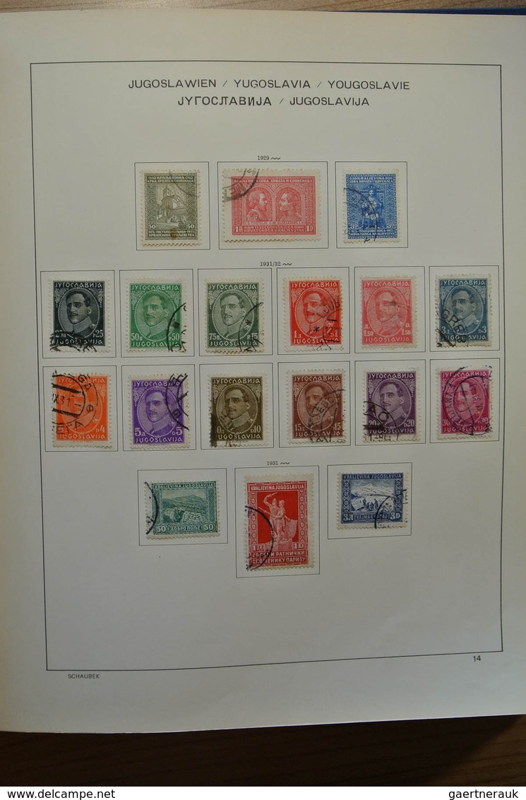 27060 Jugoslawien: 1918-1977. Well filled, mint hinged and used collection Yugoslavia 1918-1977 in Schaube