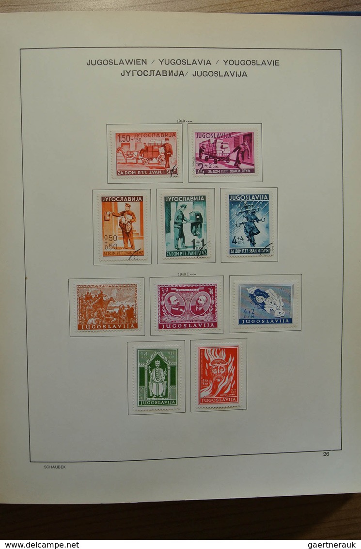 27060 Jugoslawien: 1918-1977. Well filled, mint hinged and used collection Yugoslavia 1918-1977 in Schaube