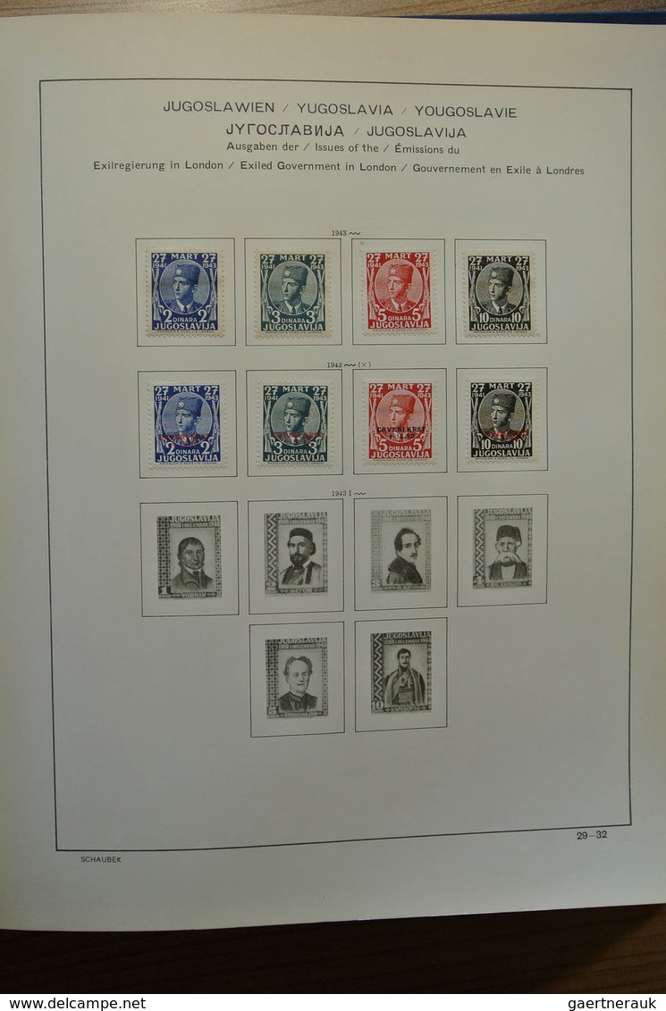 27060 Jugoslawien: 1918-1977. Well filled, mint hinged and used collection Yugoslavia 1918-1977 in Schaube