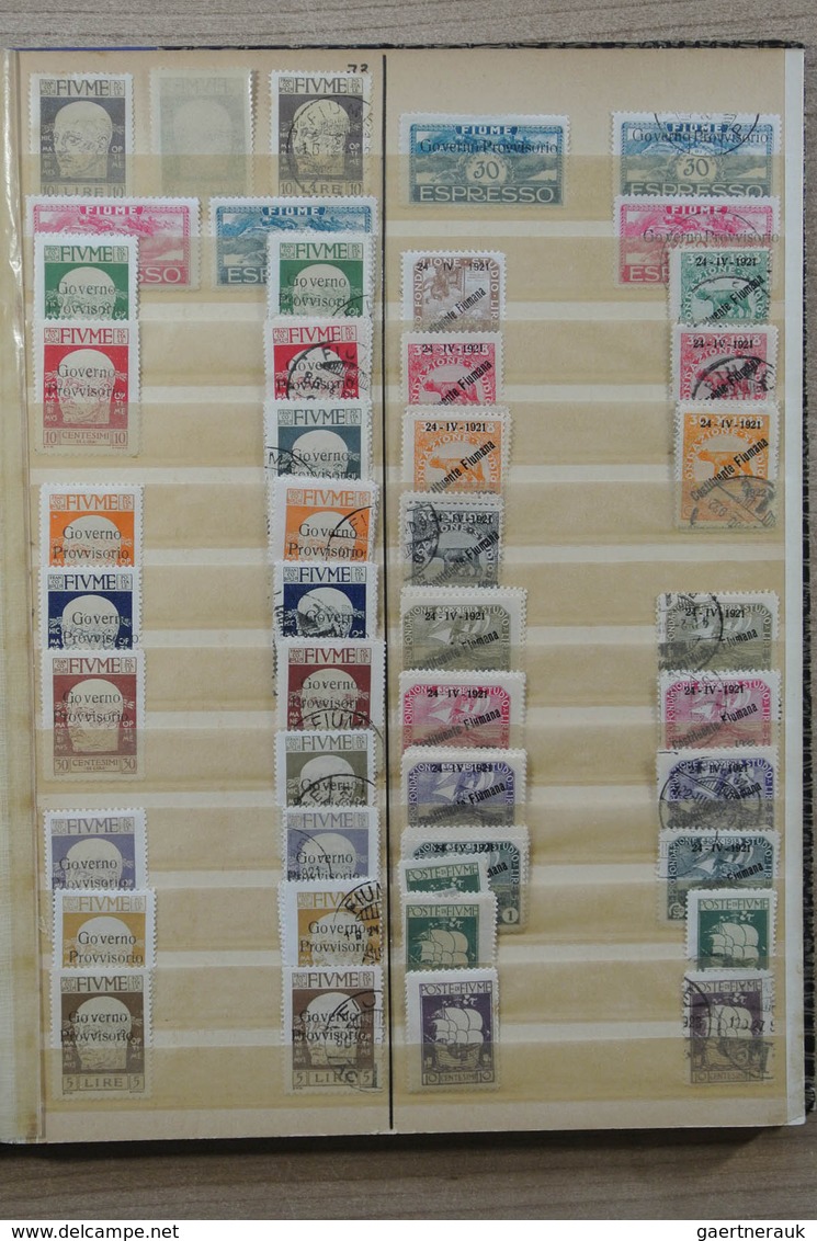 27080 Jugoslawien: till ca. 1925. Nice MNH, mint hinged and used stock Yugoslavian States in 5 stockbooks.