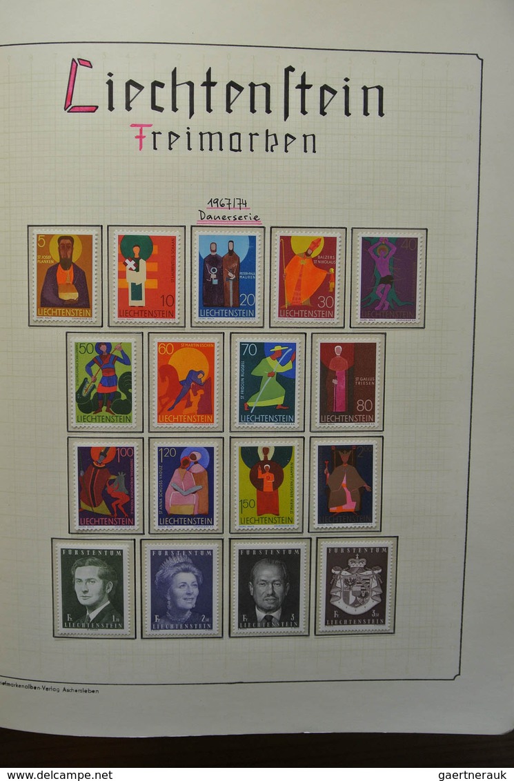 27199 Liechtenstein: 1917-1988. Well filled, MNH and mint hinged collection Liechtenstein 1917-1988 in bla