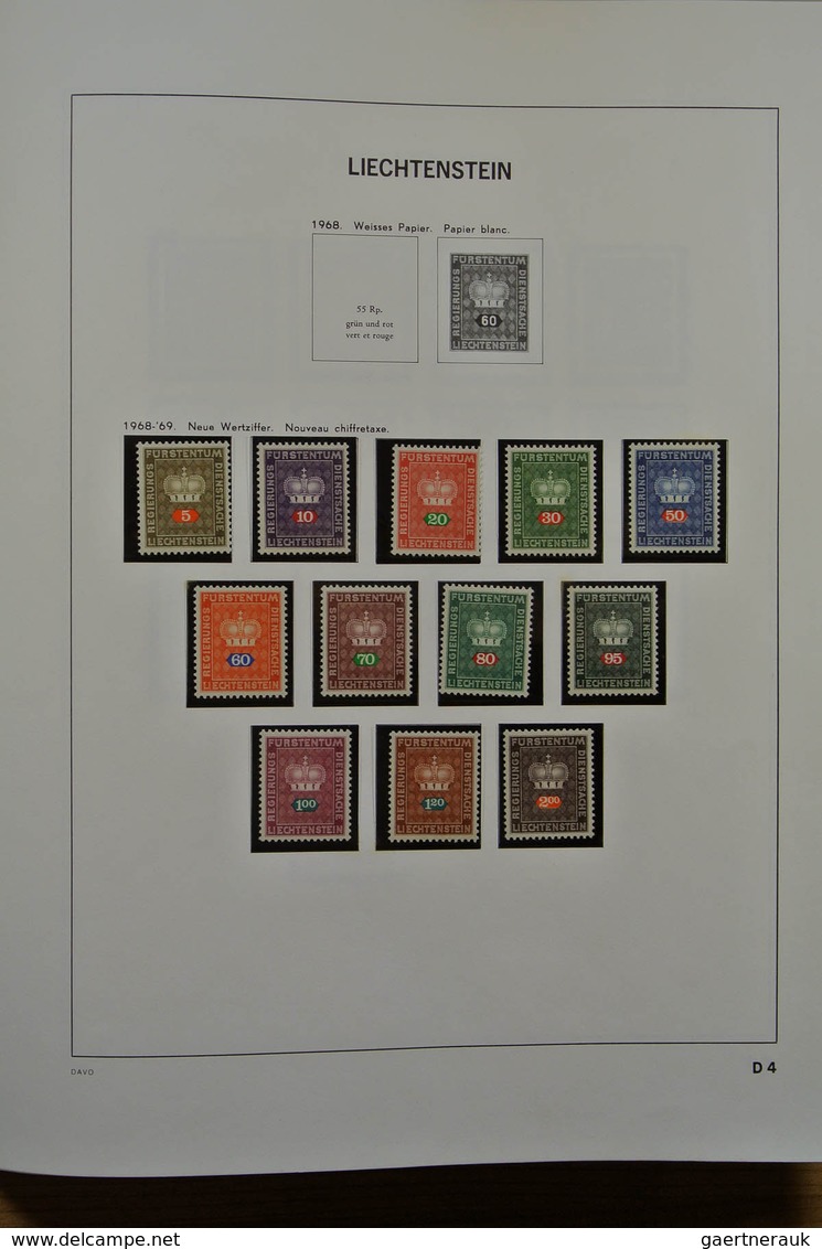 27207 Liechtenstein: 1936-1993 MNH and mint hinged collection souvenir sheets, service stamps and postage