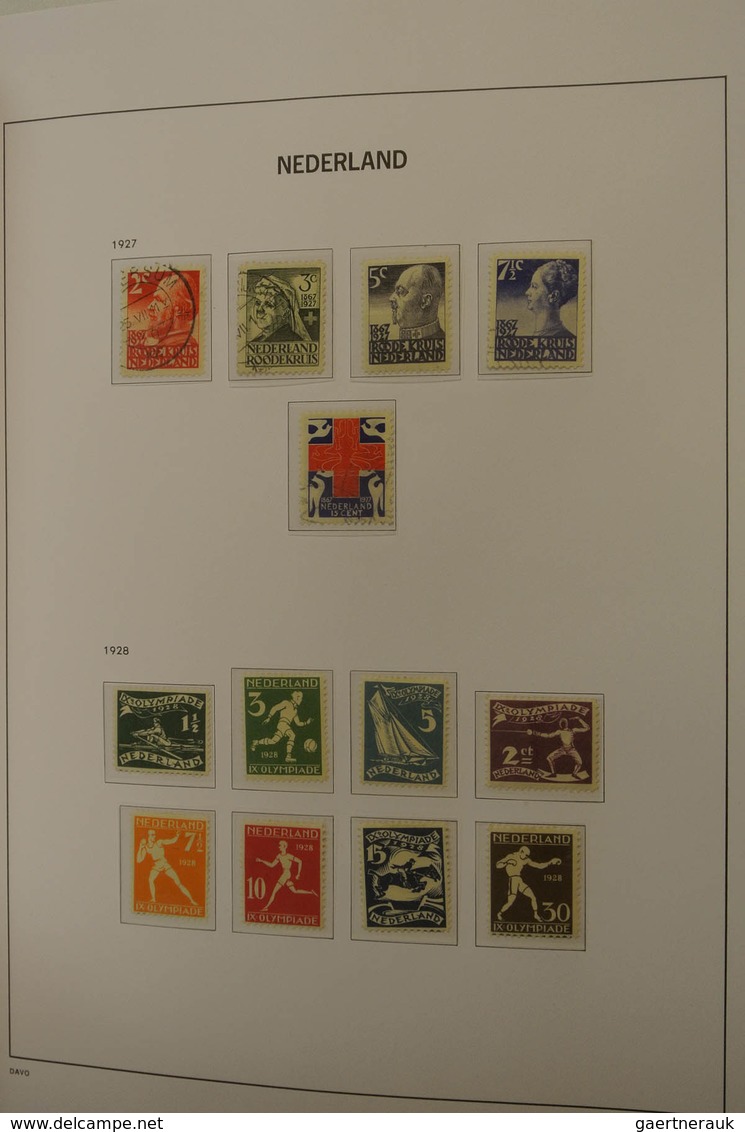 27428 Niederlande: 1852-1977. Well filled, MNH, mint hinged and used collection Netherlands 1852-1977 in 2