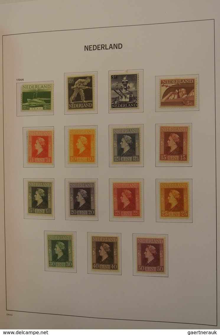 27428 Niederlande: 1852-1977. Well filled, MNH, mint hinged and used collection Netherlands 1852-1977 in 2