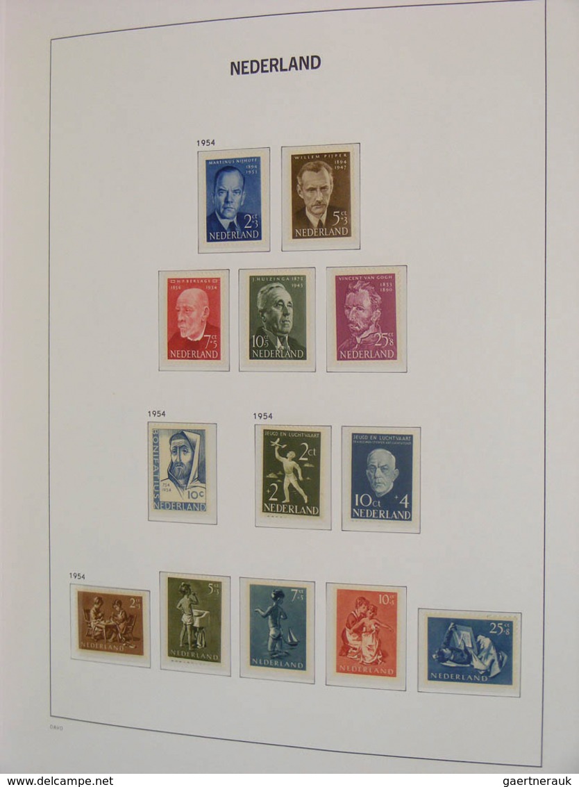 27446 Niederlande: 1869/2003: Mostly MNH and mint hinged collection Netherlands 1869-2003 in 5 Davo luxe a