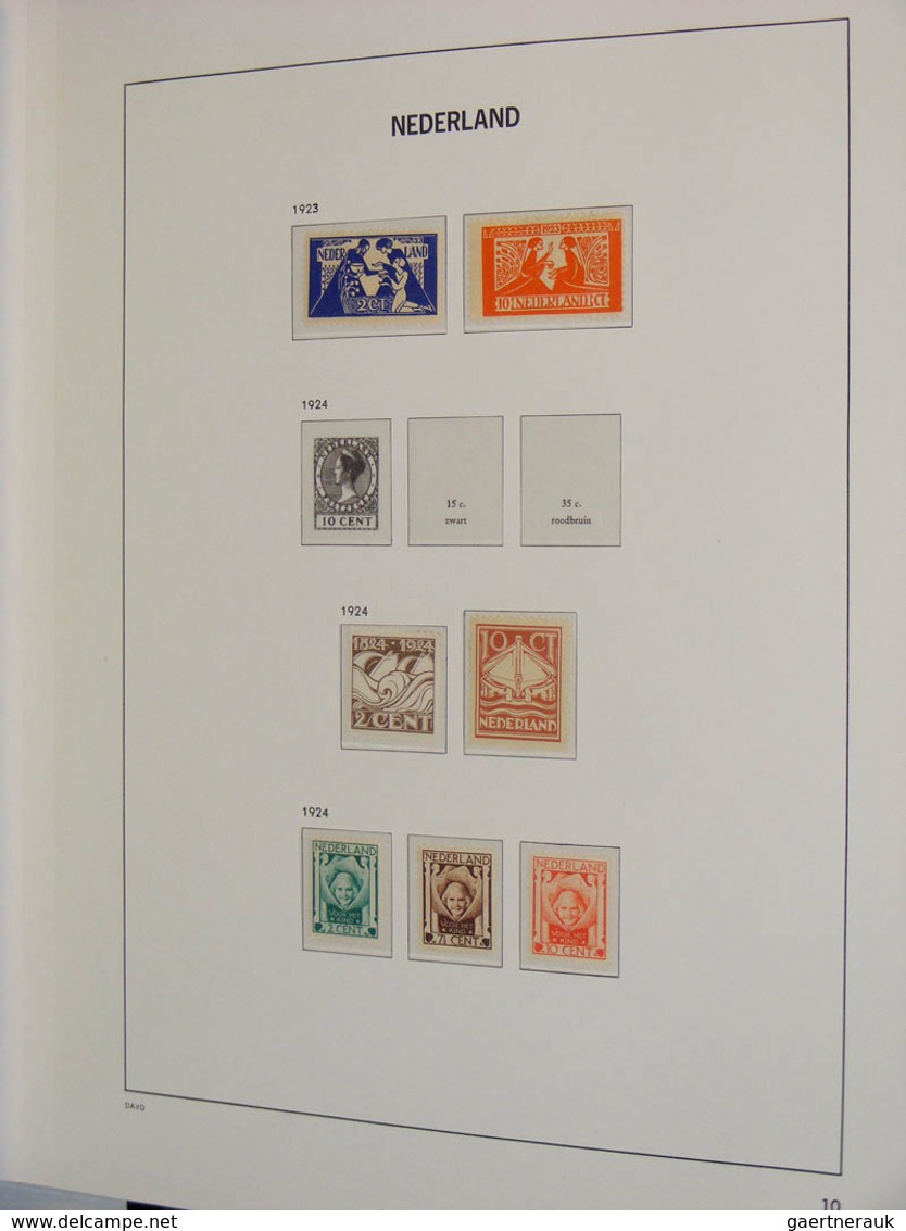 27446 Niederlande: 1869/2003: Mostly MNH and mint hinged collection Netherlands 1869-2003 in 5 Davo luxe a