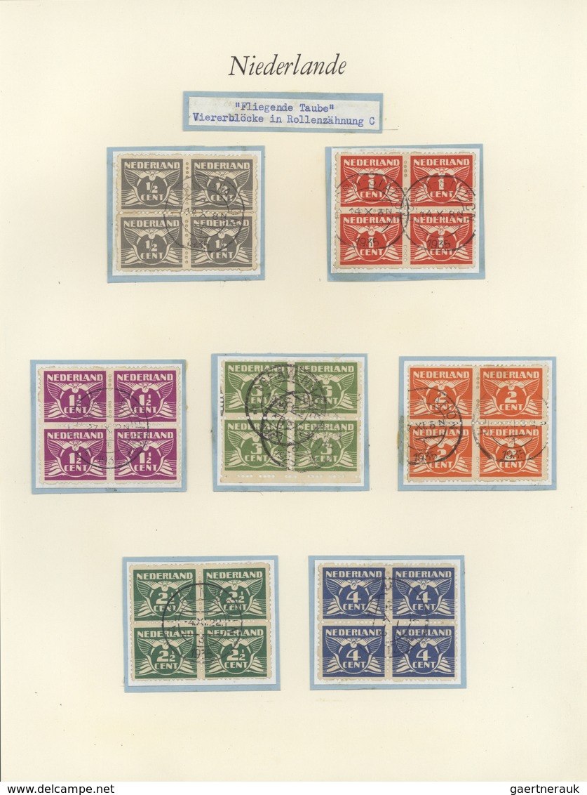 27459 Niederlande: 1924/1941, Comprehensive Specialized Collection Of Definitive Stamps On Exhibition Page - Lettres & Documents